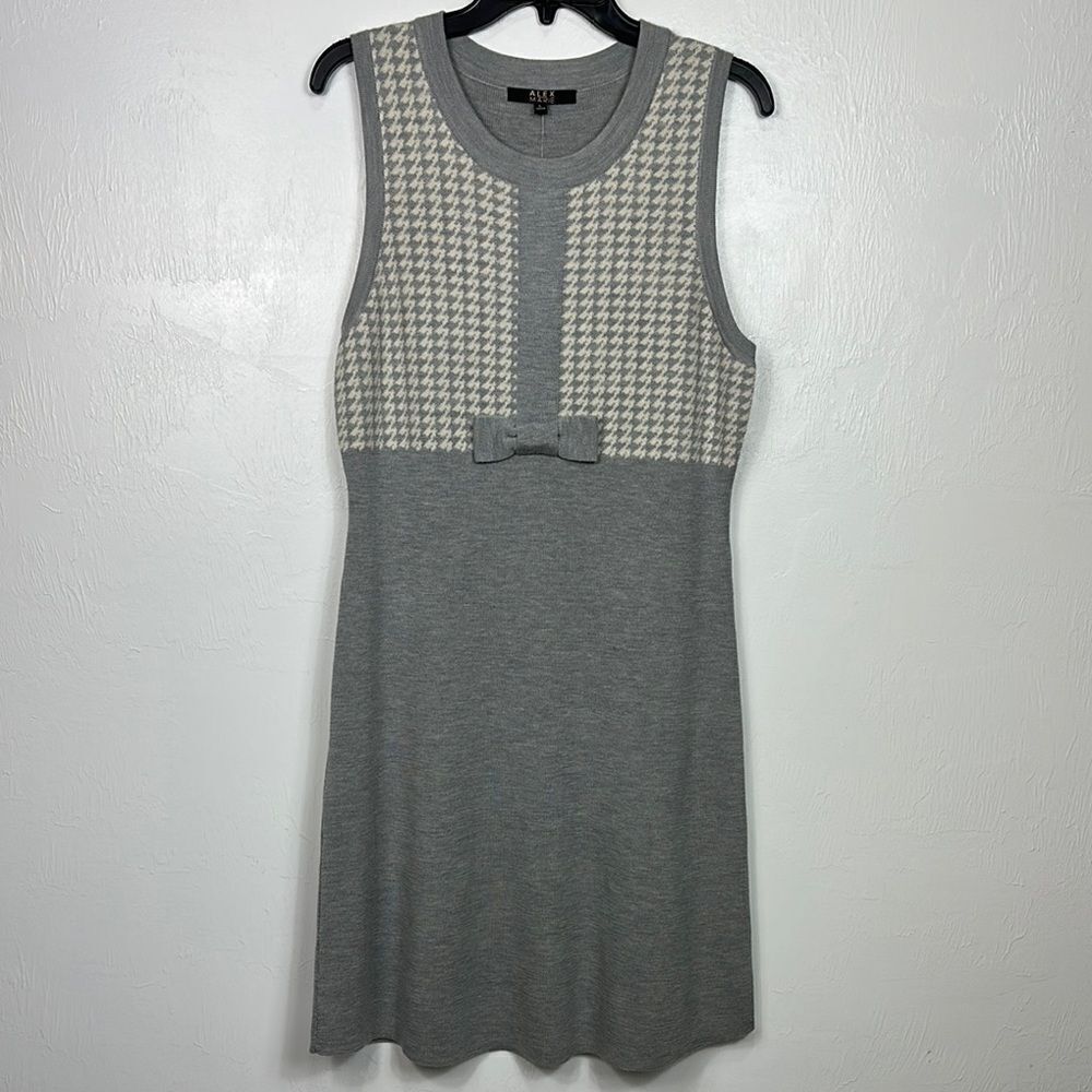 Alex Marie Wool Sleeveless Knee Length Dress With Bow Accent Size L